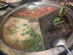 -廖掌柜·重庆鲜货火锅(上海首店)