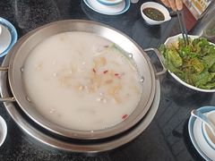 -老来福·非遗酸汤兔(凯旋路店)