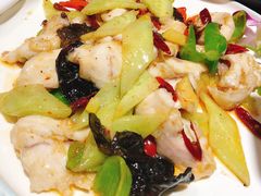 炒黑鱼片-百味地锅鸡(二店·财校分店)