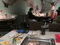 -海底捞火锅鲜切牛肉主题店(长寿路店)