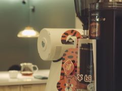 -SAFARI COFFEE