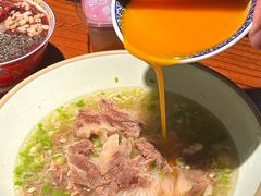 -八月美食小馆(银泰城总店)