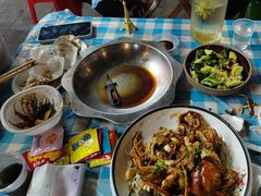 -老街烧烤大排档·地道湖北菜·龙虾馆(汉口火车站店)