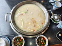 -老来福·非遗酸汤兔(凯旋路店)