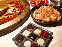 INTERNATIONAL臭豆腐-哥老官重庆美蛙鱼头(宝山龙湖店)