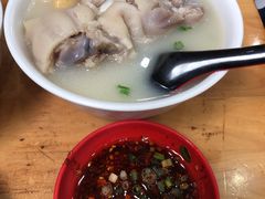 -雷祖芳老妈蹄花店