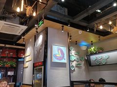 大堂-渝是乎酸菜鱼·川渝小炒(新世界百货望京店)
