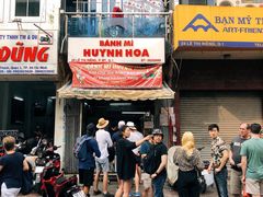 门面-Bánh Mì Huynh Hoa