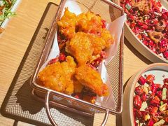 吃得慢就没的鸡翅中-苦尽酒馆·川菜(鼓楼店)