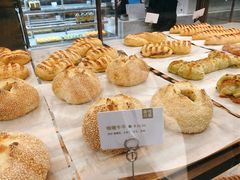 -奈雪的茶(湖滨银泰in77C区PRO店)