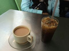 奶茶和冰咖啡-多春茶室