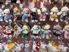 -义乌小商品批发市场(中国小商品城·篁园服装市场店)