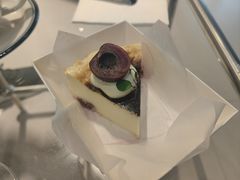 酒渍樱桃巴斯克-FULL MOON满月咖啡