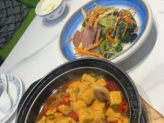 -三江源美食城