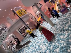 -奈尔宝·儿童乐园·亲子餐厅(鄞州万达店)