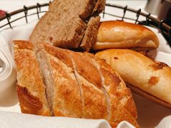 面包-Wolfgang’s Steakhouse 沃夫冈牛排馆(上海白玉兰广场店)