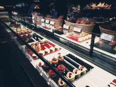 -Salon de The de Joel Robuchon(外滩18号店)
