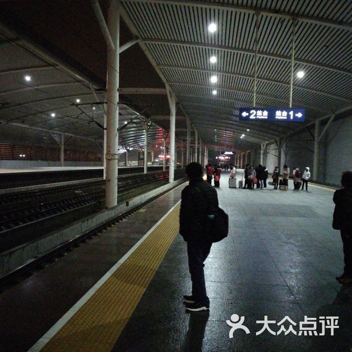 绍兴北站进站口图片