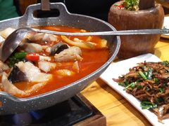 -老滇山寨•云南特色菜•地方菜•民族风情歌舞表演(金碧店)