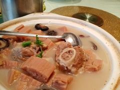 十八涌莲藕筒骨煲-海宝酒家(中山四路店)