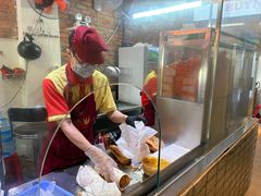 -Bánh Mì Huynh Hoa