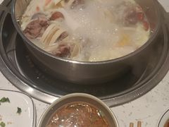 -三人行骨头王火锅(长寿店)
