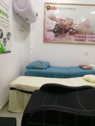 -黑奥秘脱发白发中心