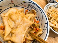 -陇上秦轩西安biangbiang面(朝龙汇店)