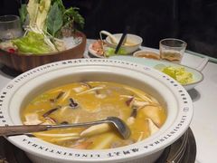-领鲜天下·焗海鲜·花胶鸡(天目里店)