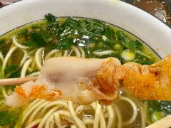 -杨记清芳牛肉拉面(宝龙广场店)