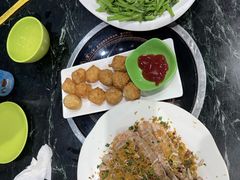 -小海豚•老字号海鲜餐厅(天涯店)