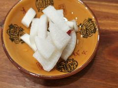 酸萝卜-曾笼笼牛肉饼