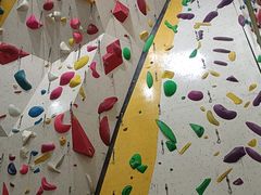 -问山MountQuest攀岩馆