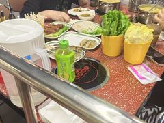 -四囍码头海鲜烧烤自助火锅(外滩南京东路悦荟广场店)