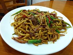 黑椒牛肉炒乌冬面-煲煲掂风味煲仔饭餐厅(西区店)