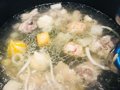 -东椰·海南椰子鸡火锅(朝阳门店)