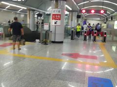 -铁西广场(地铁站)