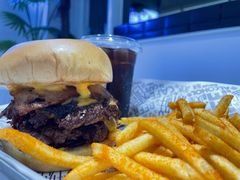 肉食霸王龙汉堡-TRIPS BURGER(大钟寺店)