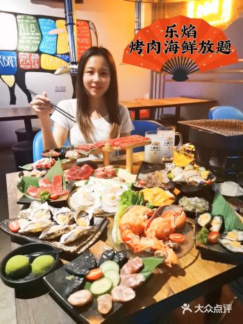 巴掌大的龙虾钳真的很难不爱️无限畅吃小烧烤!