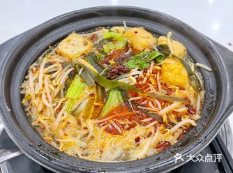 学校食堂的过桥米线真不错嗨！