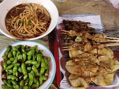 隔壁餐厅的牛腩土豆粉-黑皮烧烤(民意四路店)