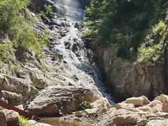 -大平台龙居瀑布旅游区