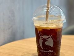 黑金气泡美式-瑞幸咖啡(东海中心店)