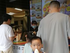 -麦当劳(中二横路店)