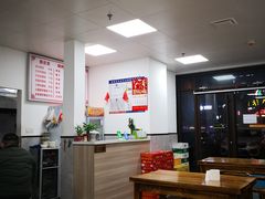 大堂-何记酿皮店(西流湾店)