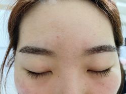 -一个差评成就的纹眉店