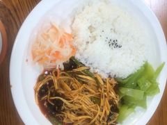 -何太太馄饨面铺(大浒东苑店)