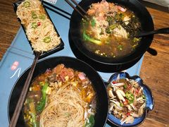 -八月美食小馆(银泰城总店)