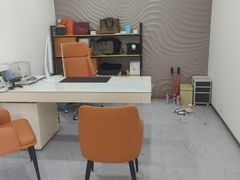 -聚云奢二手奢侈品黄金手表包包回收·中古店(三里屯总店)