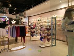 -Embry Form(上海久光中心店)